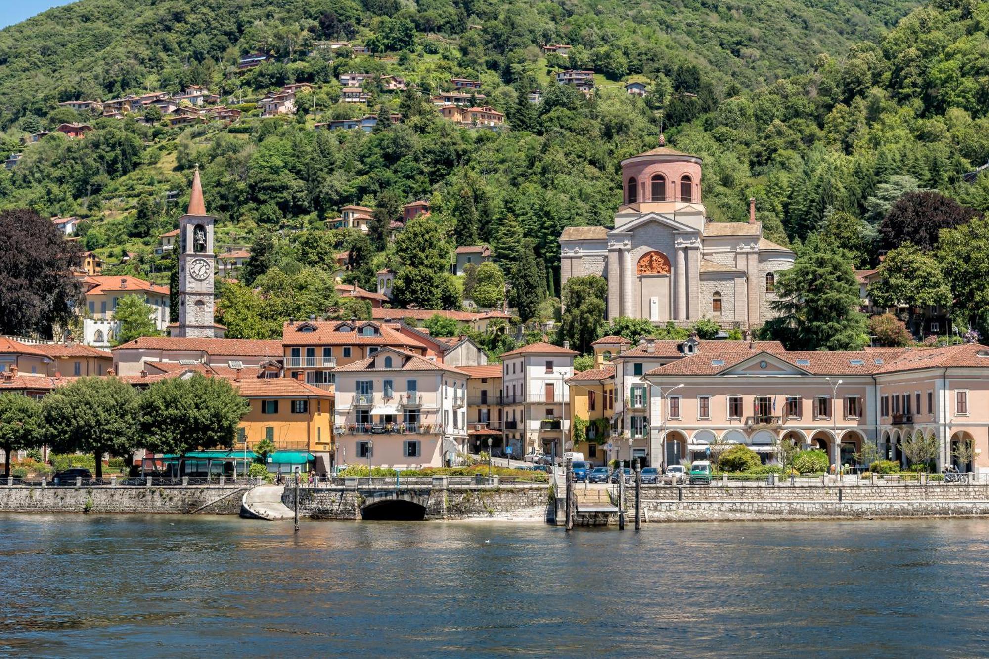 Villa Il Castagno Few Min From Beach - Happy Rentals Castelveccana Eksteriør billede